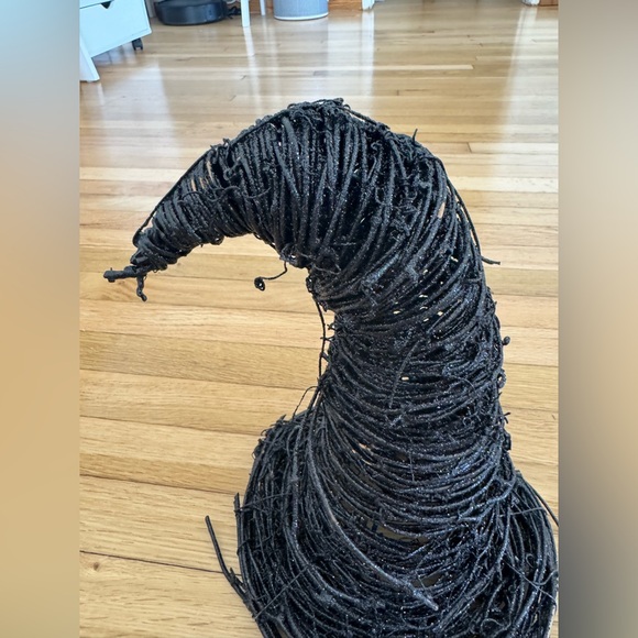 Black Glitter Twig Halloween Witch Hat Table Decoration - Picture 3 of 7